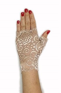 кружевные перчатки митенки. Бежевые фото