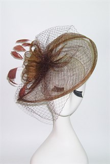 {{productViewItem.photos[photoViewList.activeNavIndex].Alt || productViewItem.photos[photoViewList.activeNavIndex].Description || '4330. Шляпка из синамей  Луна с вуалью. Шоколад'}}