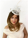 4325. Шляпка таблетка с длинными перьями Инга. Молочный 4325 - фото 24774