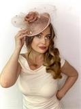 Пудровая элегантная шляпка с вуалью Элеонора 2389 - фото 24783